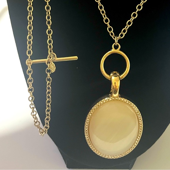 18" Premier Designs Necklace, Resembles Mother Of Pearl With Rhinestones Pendant - Picture 2 of 7